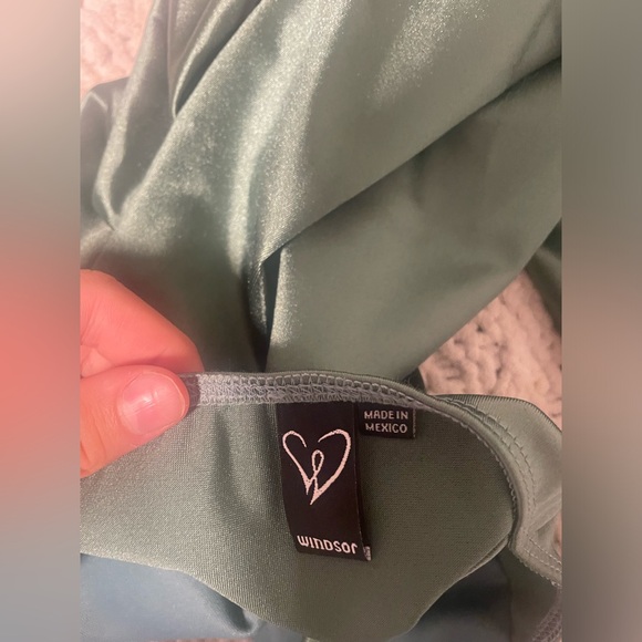 Sage green formal dress - Picture 2 of 3